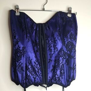 Coquette‎ Elegant Purple Lace Corset